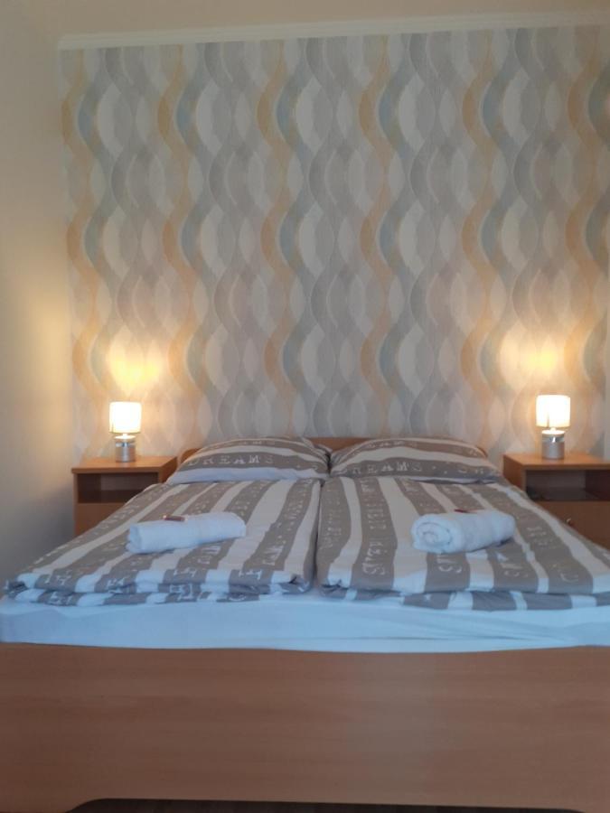 Petra Apartmanház Kehidakustány Exterior foto